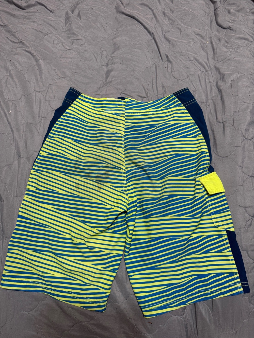 Puma Neon Yellow and Navy Striped Swim Shorts size L/14-16 - Picture 3 of 11